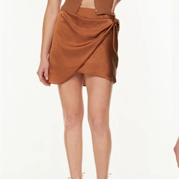 NWT Aritzia Wilfred Saturn Satin Mini Skirt in Anise Brown - Picture 1 of 7